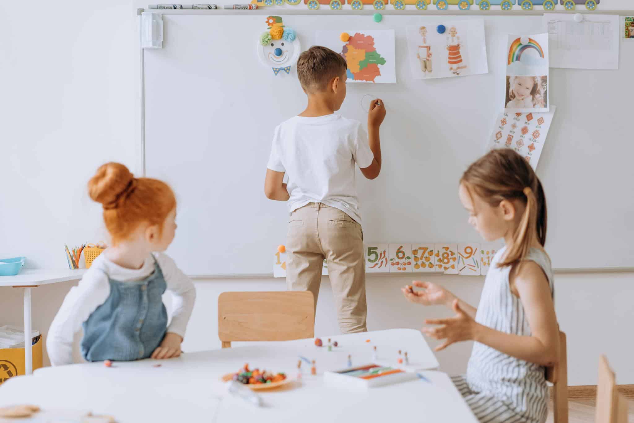 15 Remarkable Benefits of Montessori Education Revealed by a Teacher ...